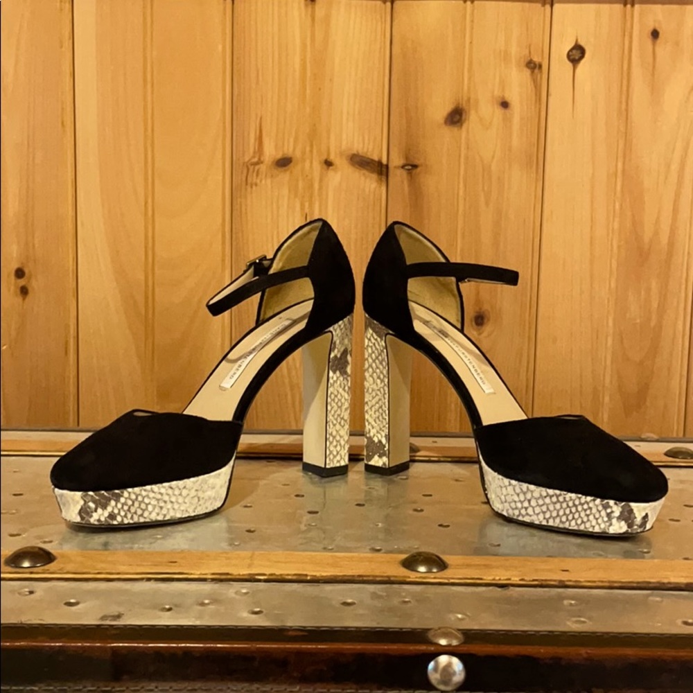 DIANE VON FURSTENBERG SIZE 6 Platform Mary Jane’s